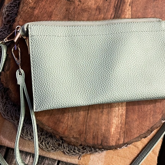 MINT CLUTCH PURSE - Picture 2 of 4